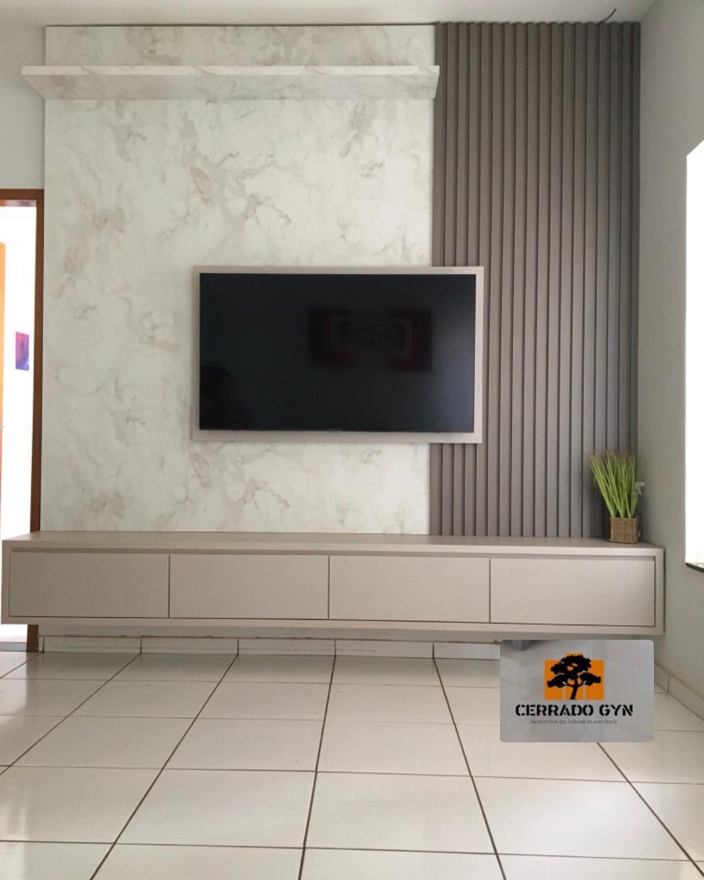 Painel rack luxo